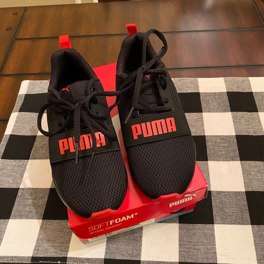 Boys Puma sneakers